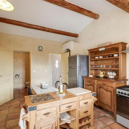 Heritage In With Swimming Pool *