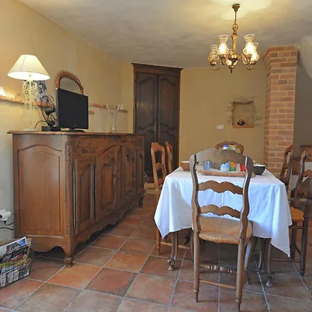 Villa Heritage In With Swimming Pool